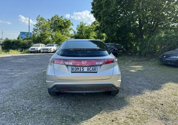 Honda Civic cena 17900 przebieg: 135306, rok produkcji 2006 z Kostrzyn małe 562